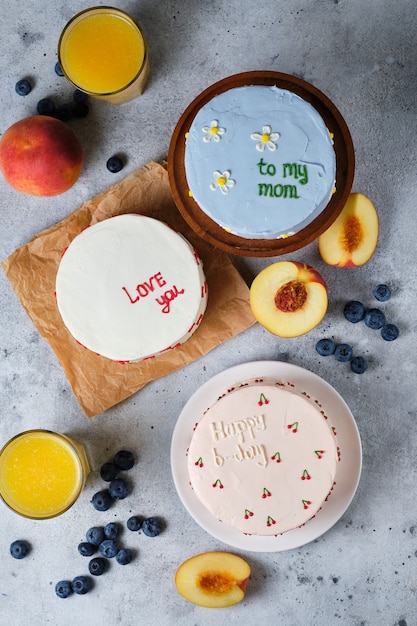 Tarta bento pequeña como regalo de cumpleaños Tartas estilo coreano en una caja para una persona