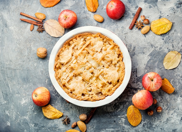 Tarta casera de otoño.