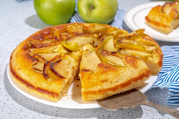 Tarta clásica de manzana al revés