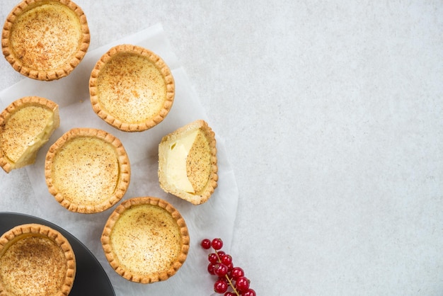 Tarta de flan de huevo tradicional inglés portugués chino desse