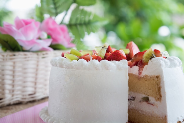 Tarta de fresa y kiwi