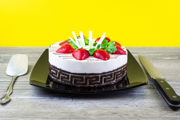 Tarta de fresas con crema de vainilla