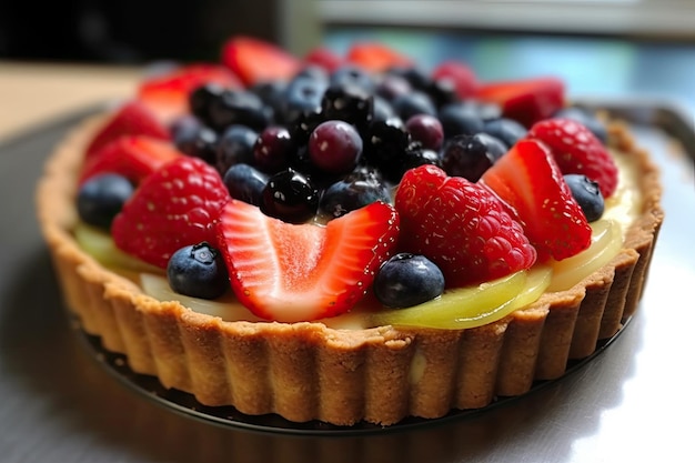 una tarta de frutas en un plato