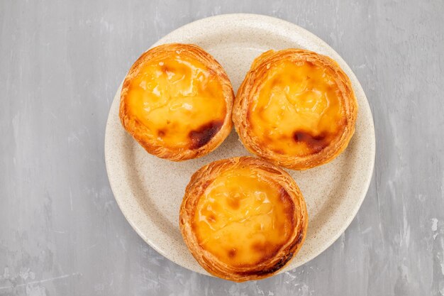 Foto tarta de huevo postre tradicional portugués pastel de nata