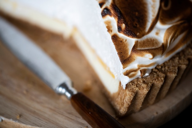 Tarta de merengue de limón casera esponjosa