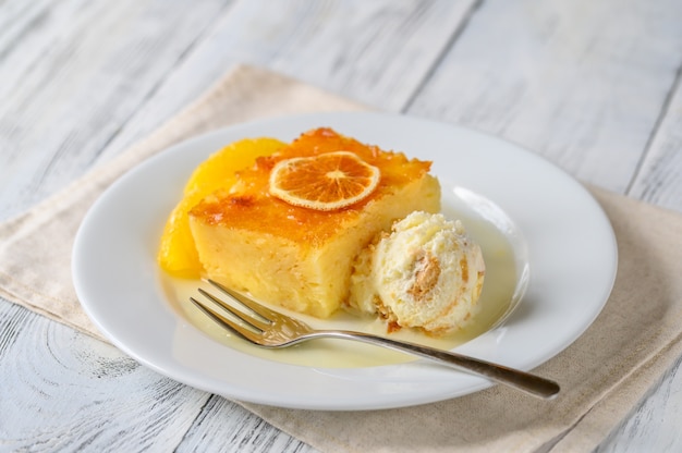 Tarta de naranja portokalopita