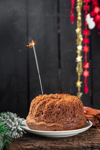 Tarta de navidad tartas caseras postre dulce tarjeta de navidad año nuevo bizcocho de chocolate picante