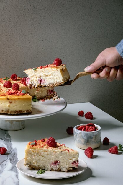 Tarta de queso al horno con frambuesa