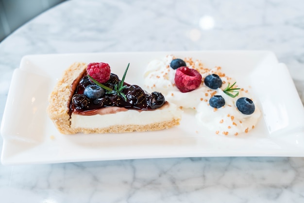 Tarta de queso con arándanos