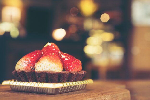 Foto tarta de queso con fresas