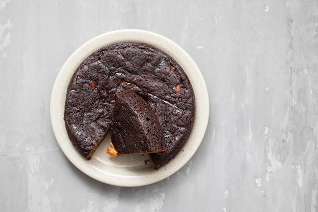 Tarta típica portuguesa con frutos secos Bolo de Madeira