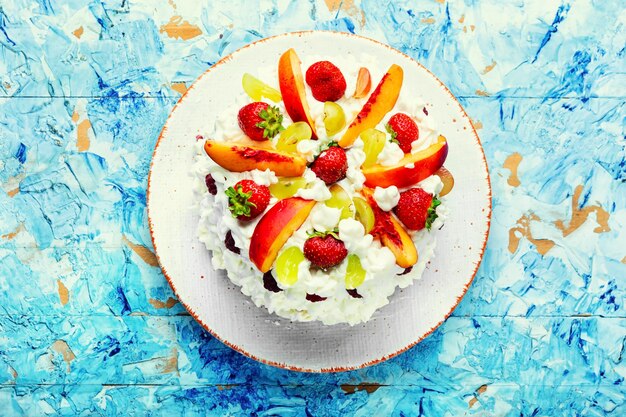 Tarta de verano con sandía y bayas