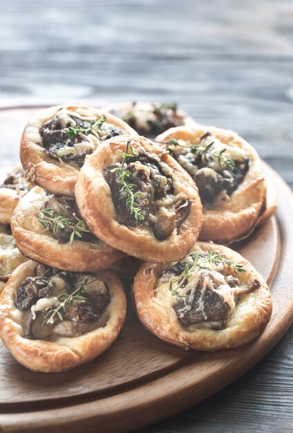 Tartaletas con champiñones shiitake y queso