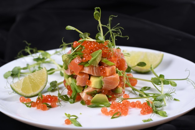 Tartar aus Avocado und Lachs