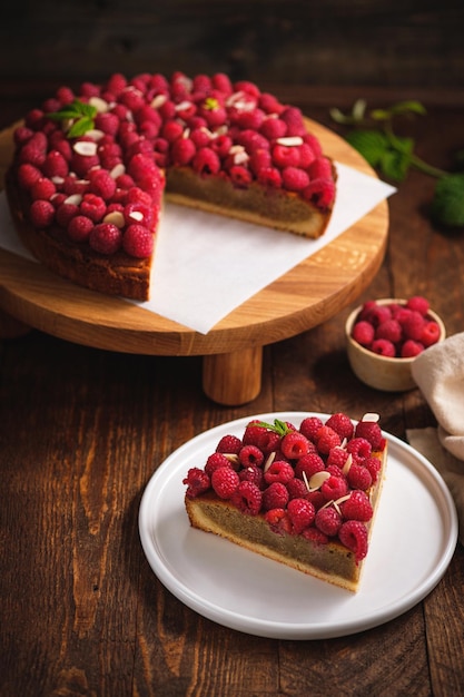 Foto tarte com pistache e framboesas