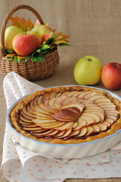 Tarte mit marmelade und apfel