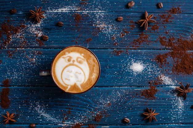 Tasse Cappuccino mit Nachteule im Himmel, Latte Art