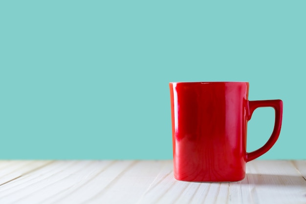 Tasse Kaffee auf Holz Hintergrund