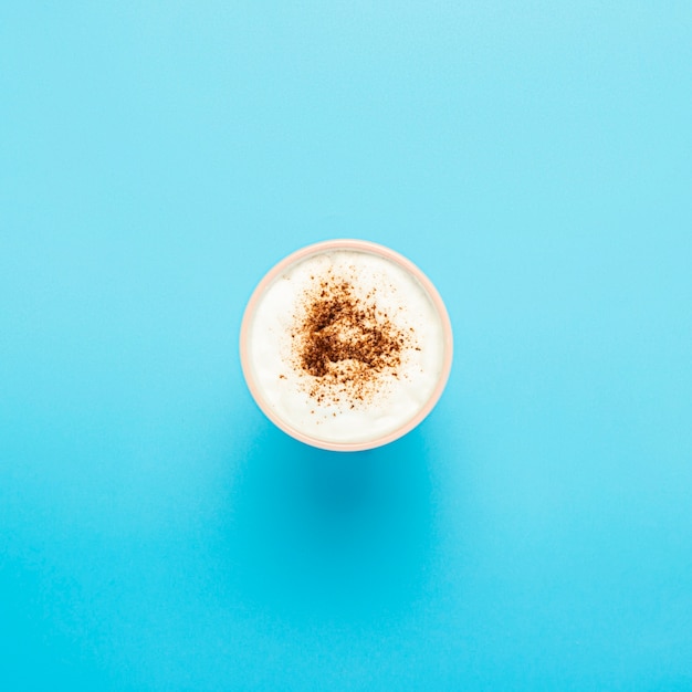 Tasse mit Cappuccino, Kaffee mit Schaum