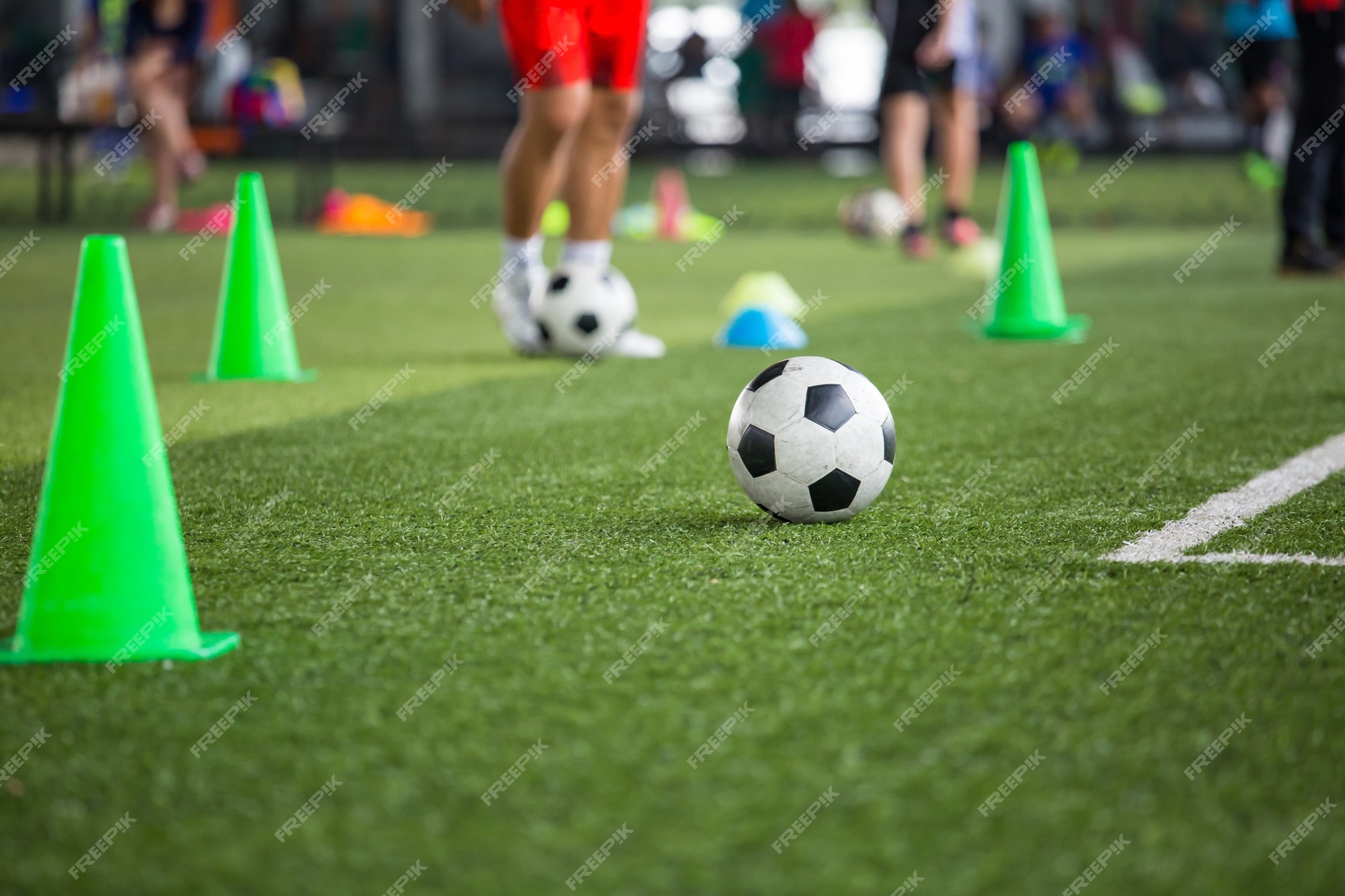 Posto De Futebol No Campo De Treino. Erva Desgastada Num Ponto De Guarda.  Fundo Do Tema Do Futebol Foto de Stock - Imagem de mola, futebol: 218400436