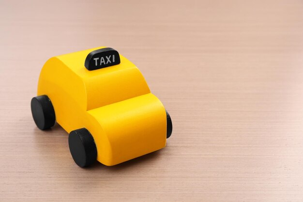 Mini brinquedos de carros de táxi de madeira para carros de