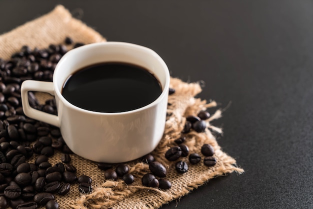 Taza de café y frijoles