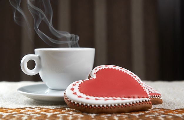 Taza de café con galletas