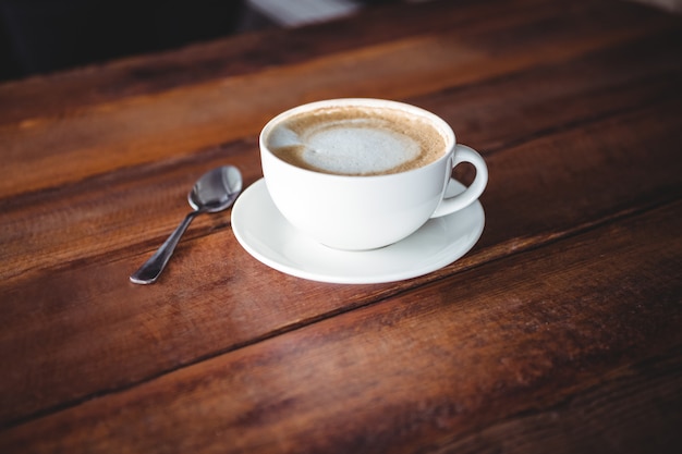 Taza de café sobre una mesa