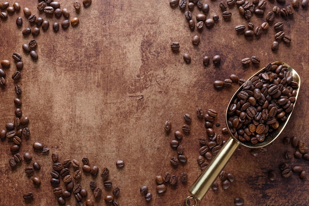 Foto taza de espresso sobre fondo antiguo de madera