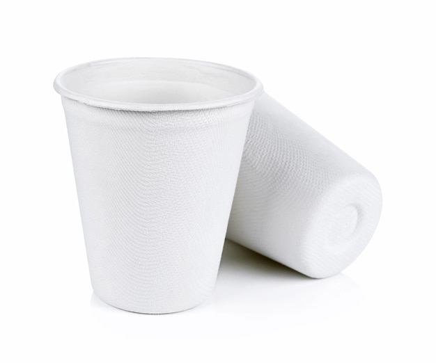 Taza de papel blanco de cerca