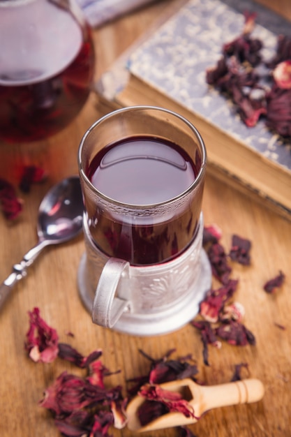 Taza de té de hibisco