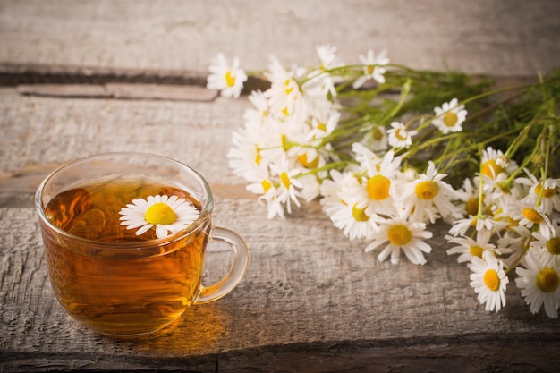 Taza de té de manzanilla