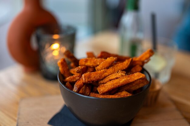 Tazón de batatas fritas