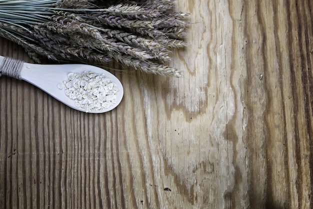 Tazón de cereal de grano de brotes