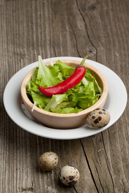 Tazón de ensalada verde