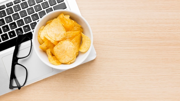 Tazón de espacio de copia con chips