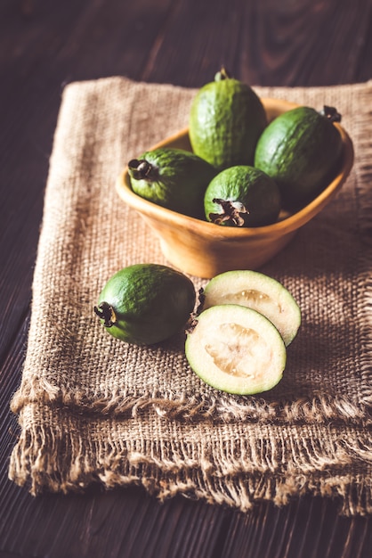 Tazón de frutas feijoa