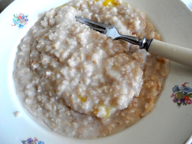 Foto tazón de gachas de avena para el desayuno