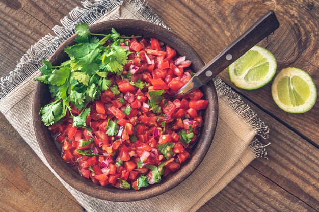 Tazón de salsa - famosa salsa mexicana