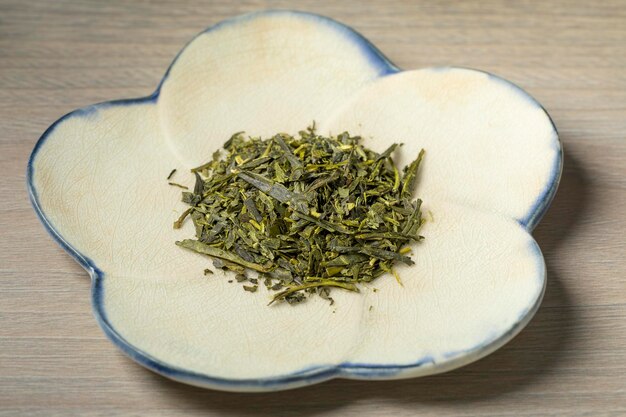 Tazón con té verde japonés