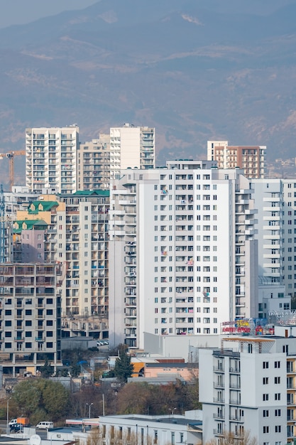 Tbilisi, Georgia - 08.12.2019: zona residencial de Gldani o Muhiani en la ciudad de Tbilisi. Georgia.