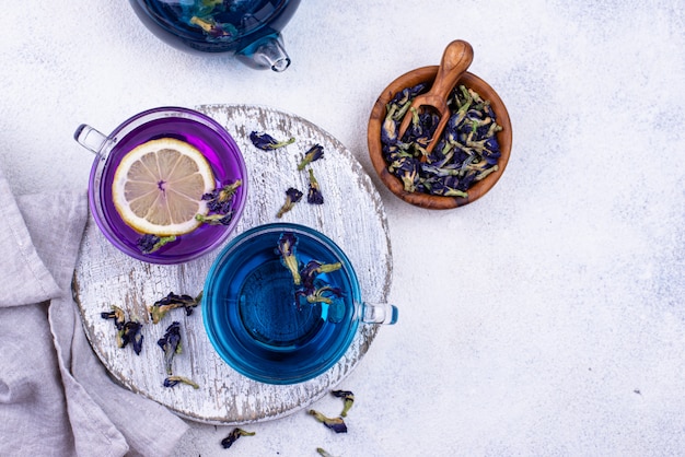 Té azul y morado guisante de mariposa