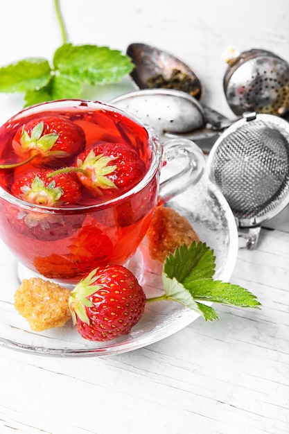 Té de frutas con fresas