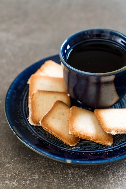 té con galletas