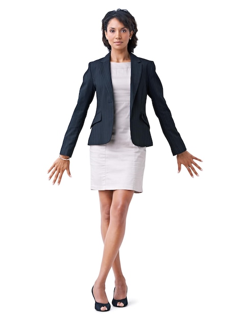 ¿Te gustaría ver qué hay detrás de aquí? Retrato de estudio de una exitosa mujer de negocios posando sobre un fondo blanco.