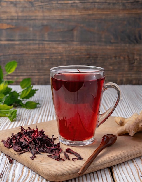 Foto té de hibisco es una bebida saludable