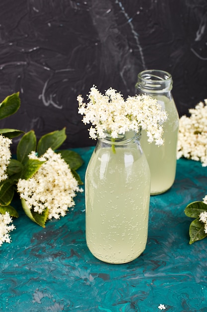 Té de Kombucha con flores de saúco