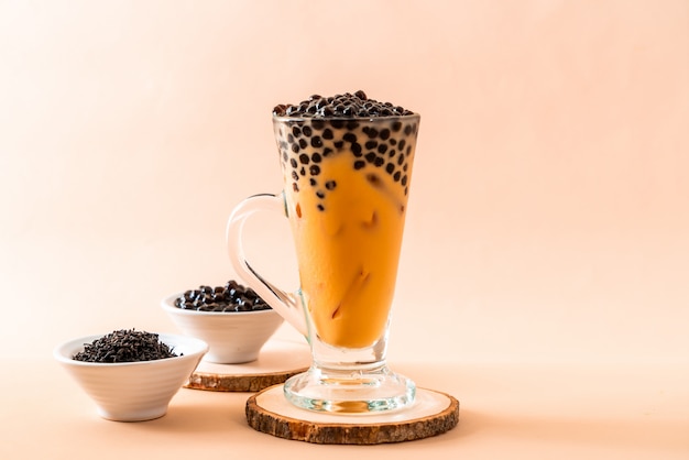 Té de leche tailandés con burbujas