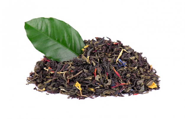 Té negro y verde de Ceilán con flores secas