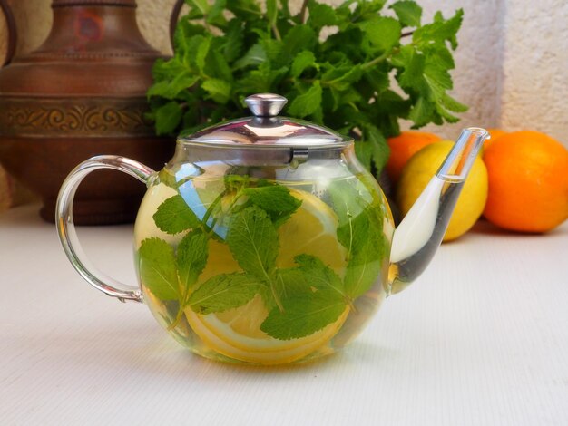 Té verde con limón y menta